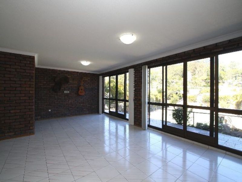 4 Parkview Crescent, Shailer Park QLD 4128