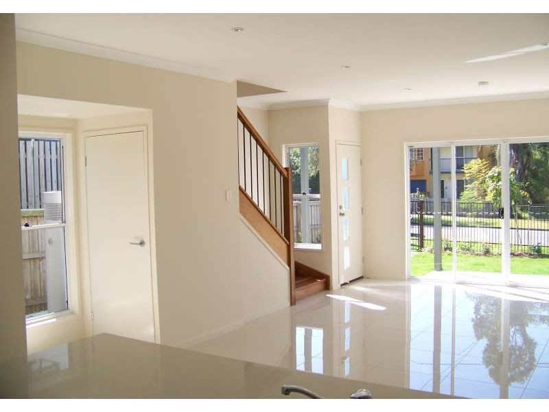 1/10 Harry Street, Zillmere QLD 4034