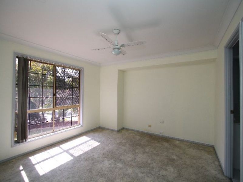 12 Gragin Place, Parkinson QLD 4115