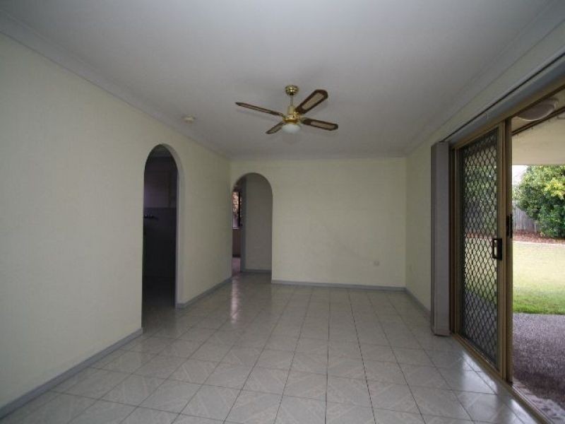 12 Gragin Place, Parkinson QLD 4115