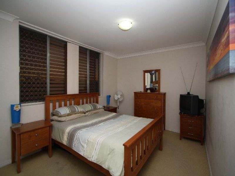 4/29 Lilly Street, Greenslopes QLD 4120