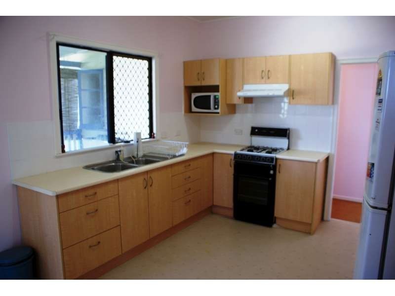 77 Landsboro Avenue, Boondall QLD 4034