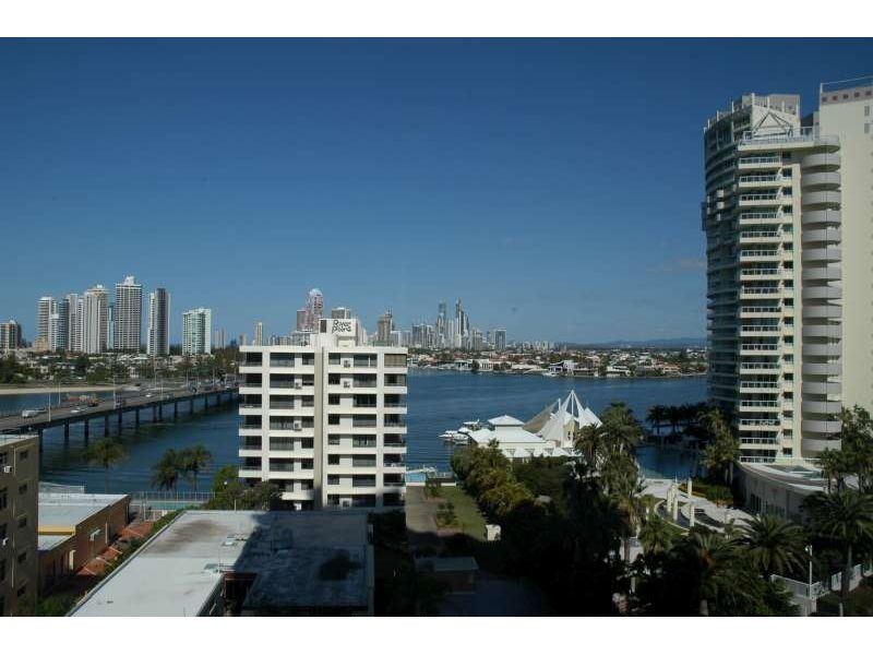 1106/4 Como Crescent, Southport QLD 4215