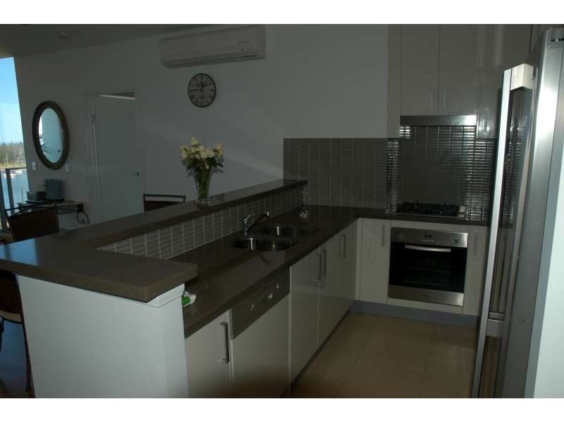 1106/4 Como Crescent, Southport QLD 4215