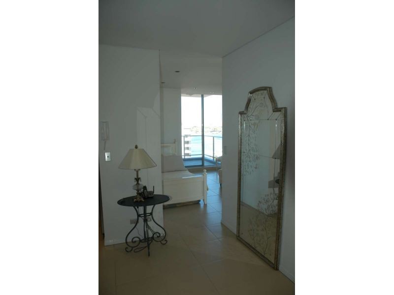 1106/4 Como Crescent, Southport QLD 4215