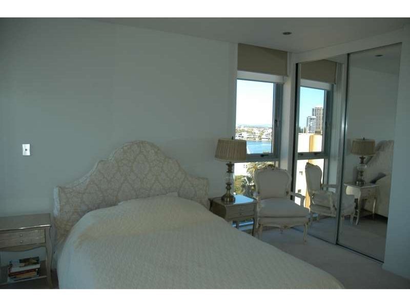 1106/4 Como Crescent, Southport QLD 4215