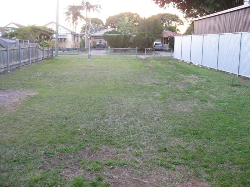533 Oxley Avenue, Redcliffe QLD 4020