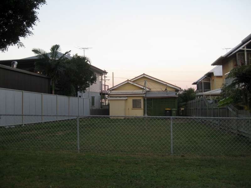 533 Oxley Avenue, Redcliffe QLD 4020