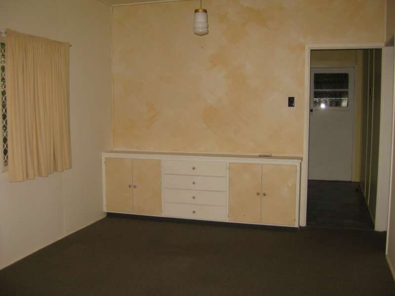 533 Oxley Avenue, Redcliffe QLD 4020