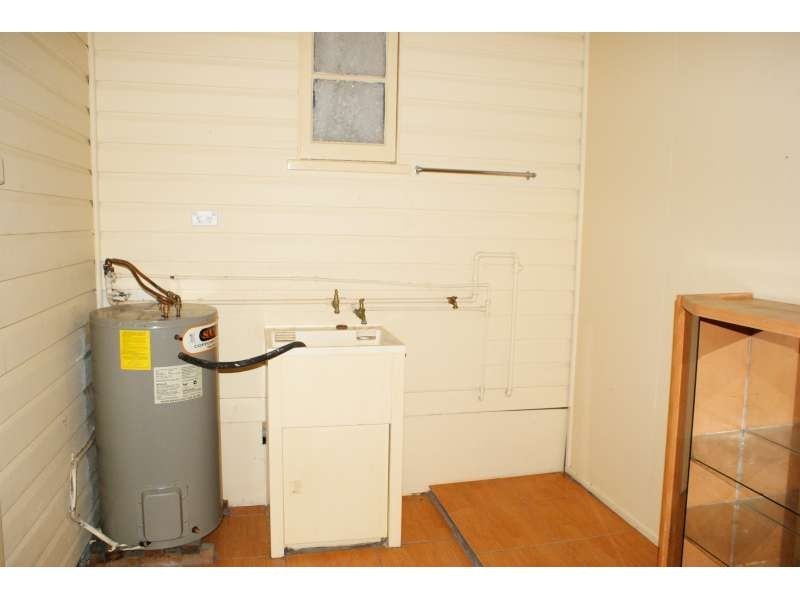 2 Sarah Street, Deagon QLD 4017