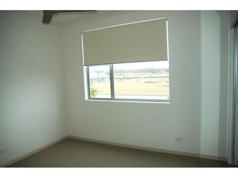 227/66 Sickle Avenue, Hope Island QLD 4212