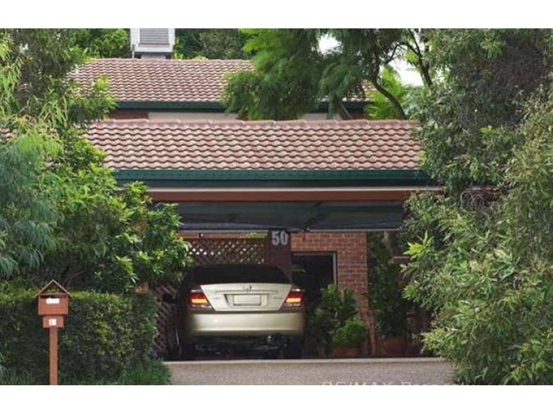 50 Fifth Avenue, St Lucia QLD 4067