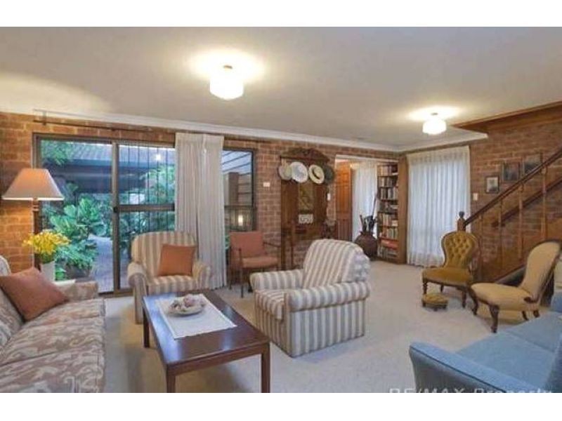 50 Fifth Avenue, St Lucia QLD 4067