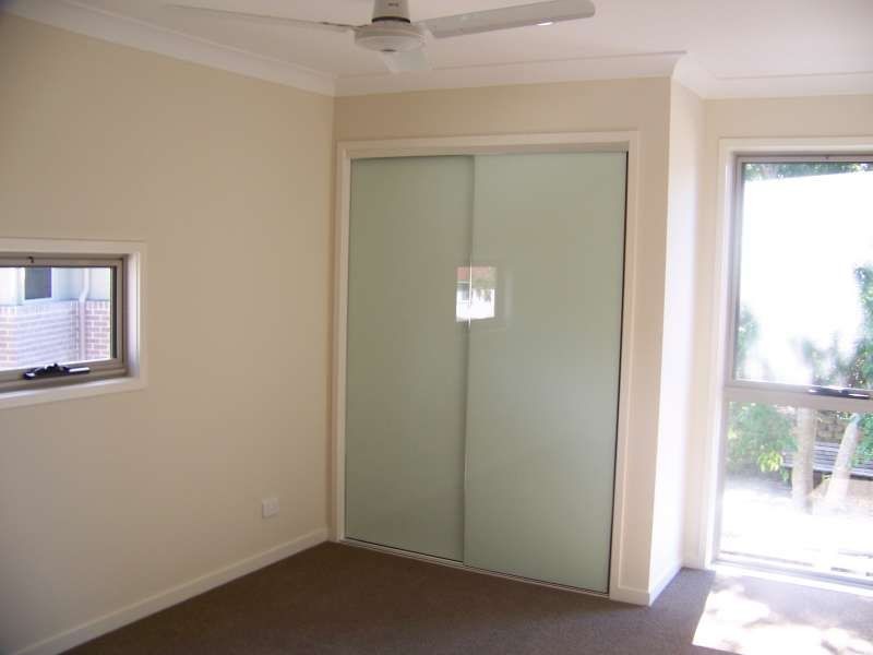 4, 135 Falconer Street, Southport QLD 4215