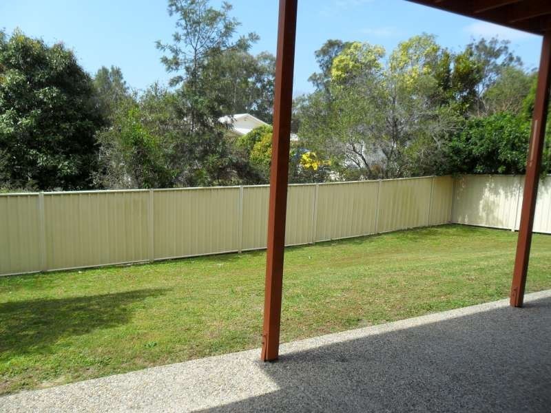 33 Ingles Circuit, Arundel QLD 4214