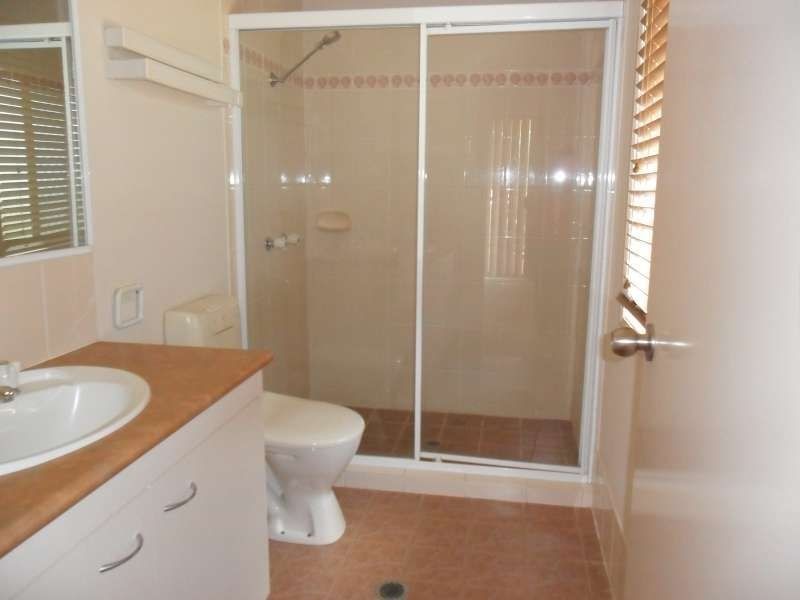 33 Ingles Circuit, Arundel QLD 4214