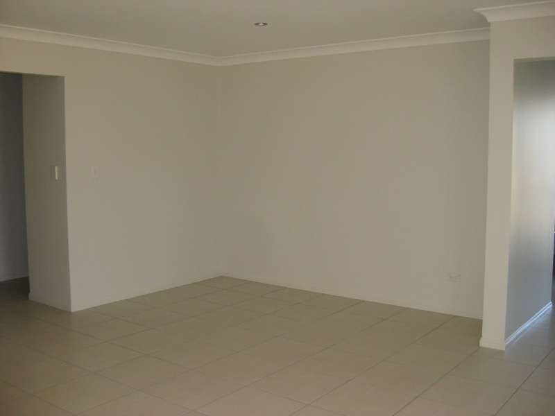 16 Rhiannon Circuit, Bellmere QLD 4510