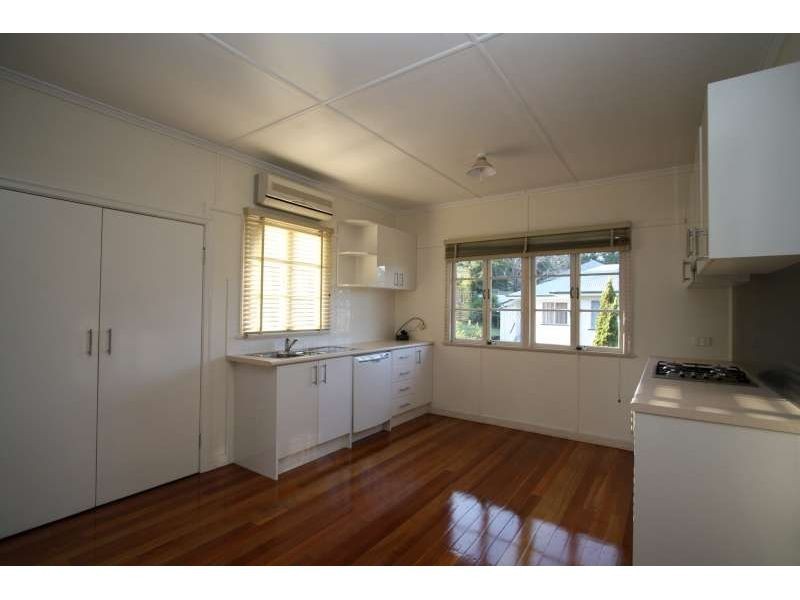 56 Diamond Street, Holland Park QLD 4121