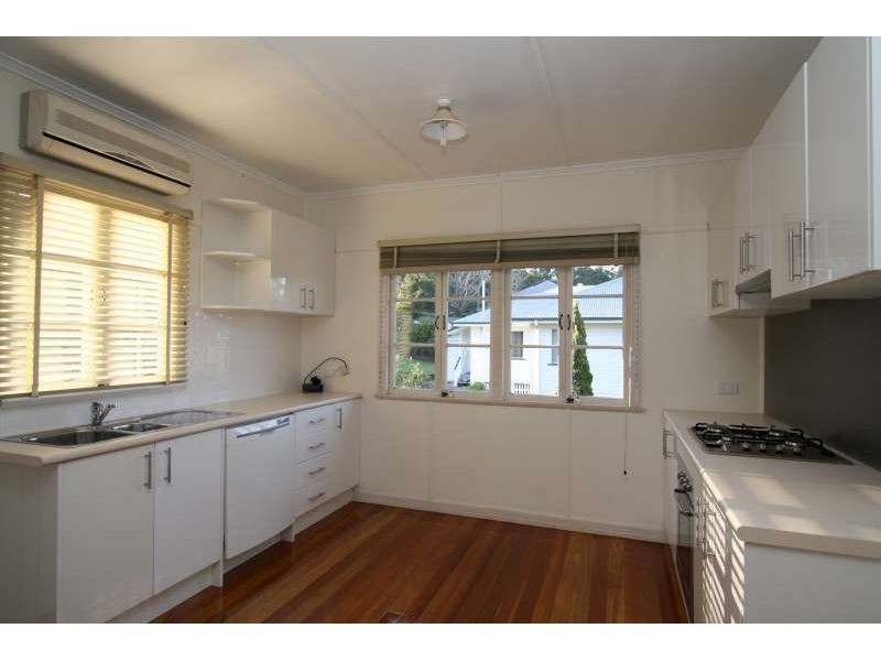 56 Diamond Street, Holland Park QLD 4121