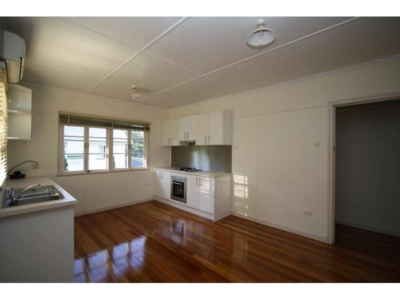 56 Diamond Street, Holland Park QLD 4121