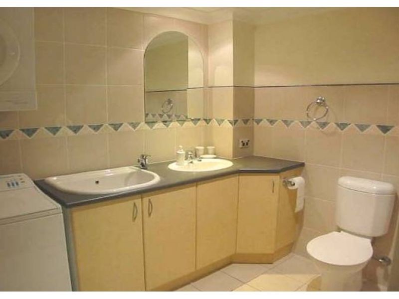 18/9 Newstead Avenue, Newstead QLD 4006