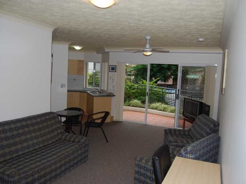 17/148-150 Marine Parade, Southport QLD 4215