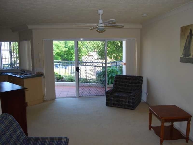 17/148-150 Marine Parade, Southport QLD 4215