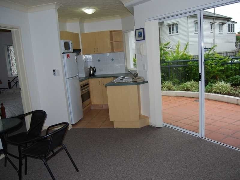 17/148-150 Marine Parade, Southport QLD 4215