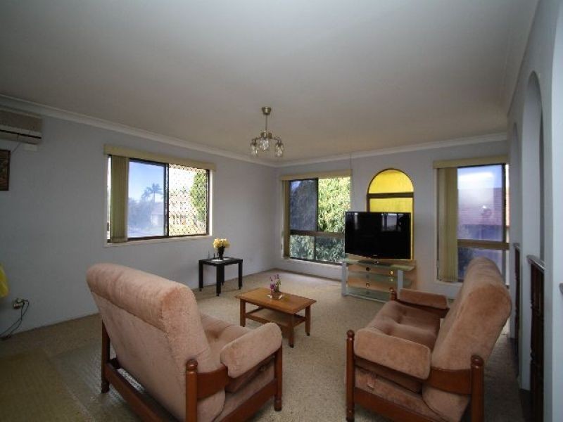 11 Saville Street, Eight Mile Plains QLD 4113