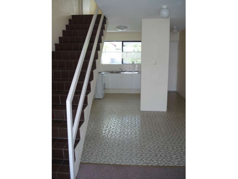 3/23 Grove Street, Toowong QLD 4066
