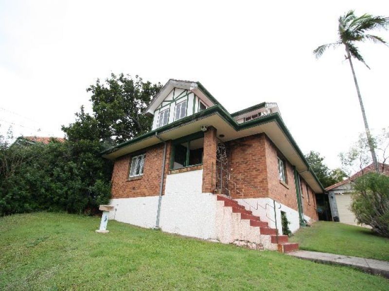 10 Pembroke Road, Coorparoo QLD 4151