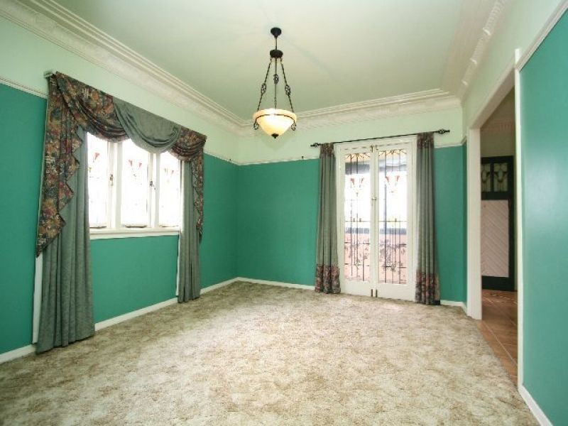 10 Pembroke Road, Coorparoo QLD 4151