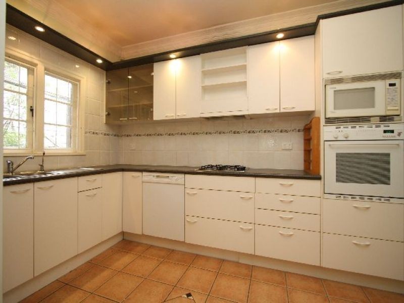 10 Pembroke Road, Coorparoo QLD 4151