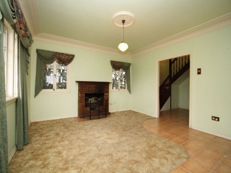 10 Pembroke Road, Coorparoo QLD 4151