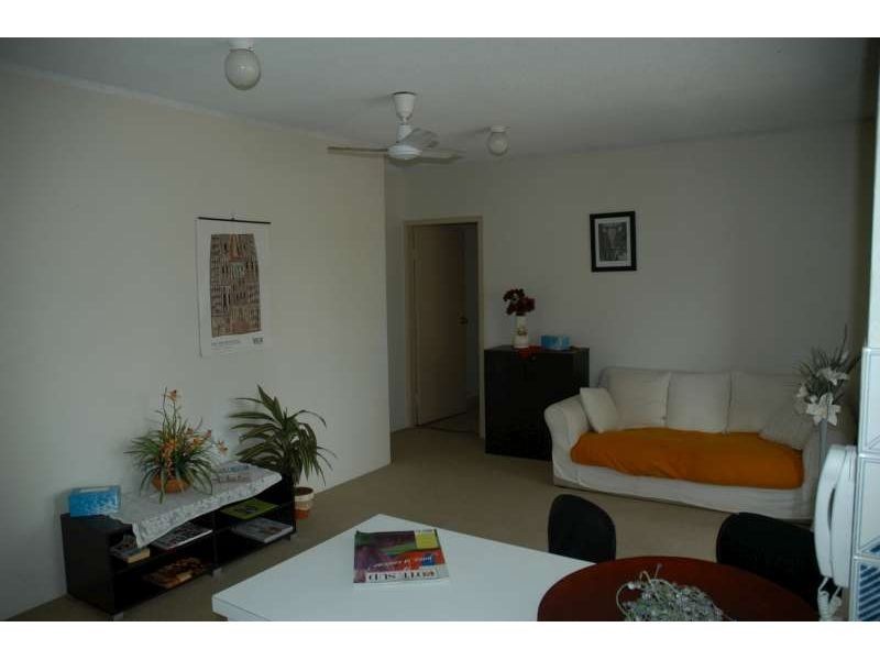 15/15 Pacific Street, Main Beach QLD 4217