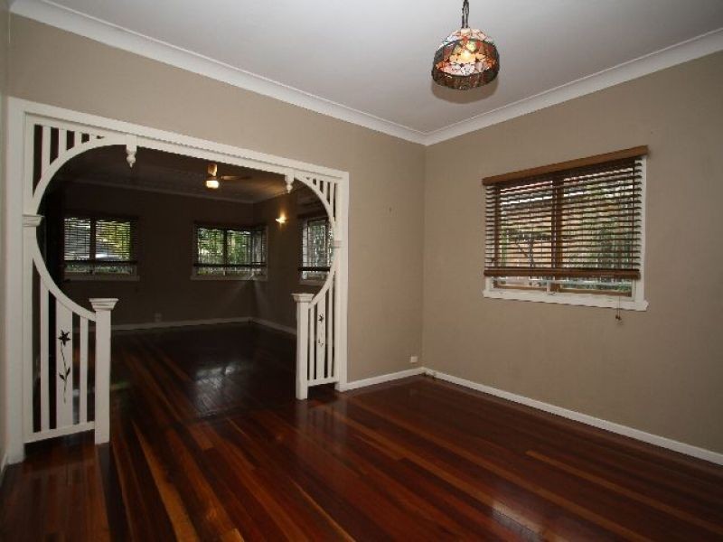 22 Whites Avenue, Coorparoo QLD 4151