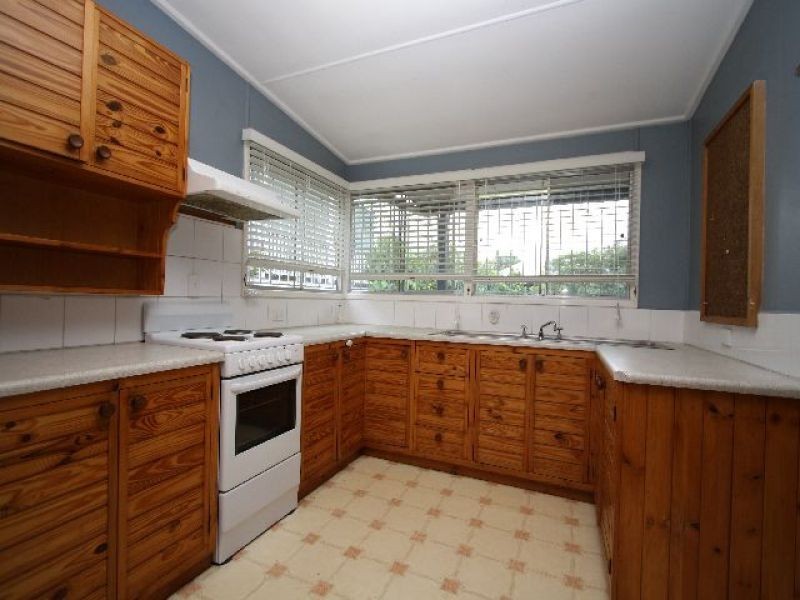 22 Whites Avenue, Coorparoo QLD 4151