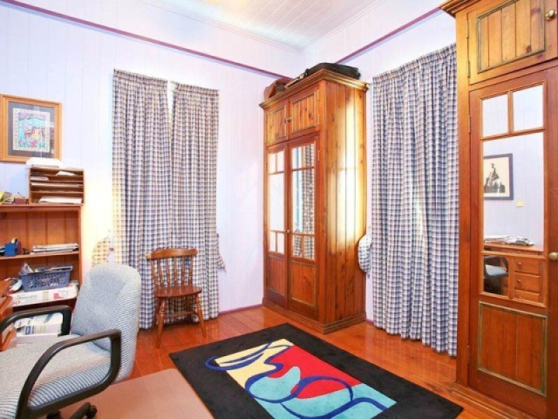 17 Ashfield Street, East Brisbane QLD 4169