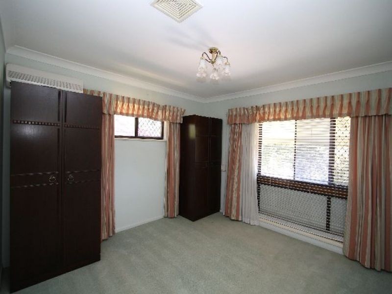 37 Bedser Street, Macgregor QLD 4109