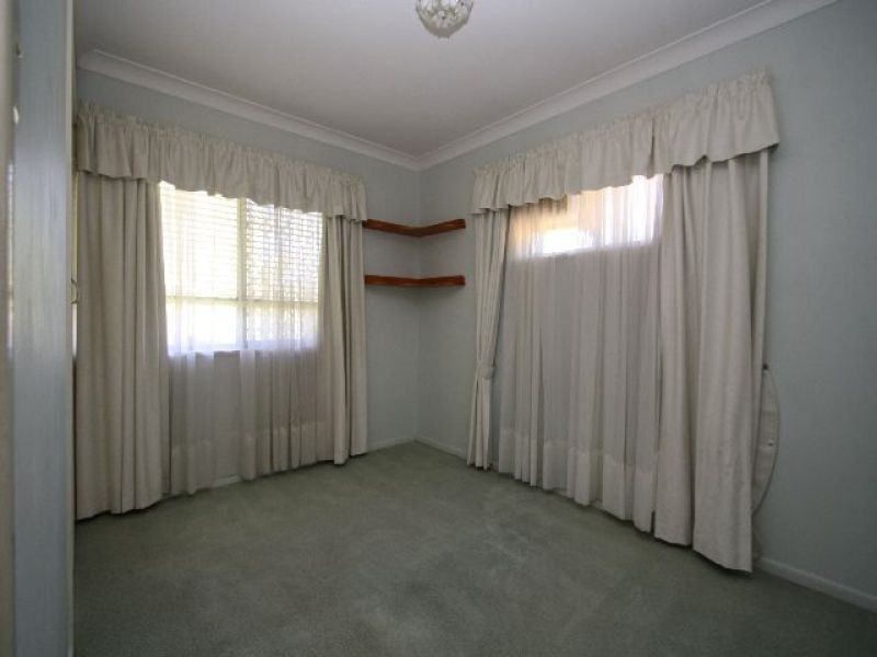 37 Bedser Street, Macgregor QLD 4109