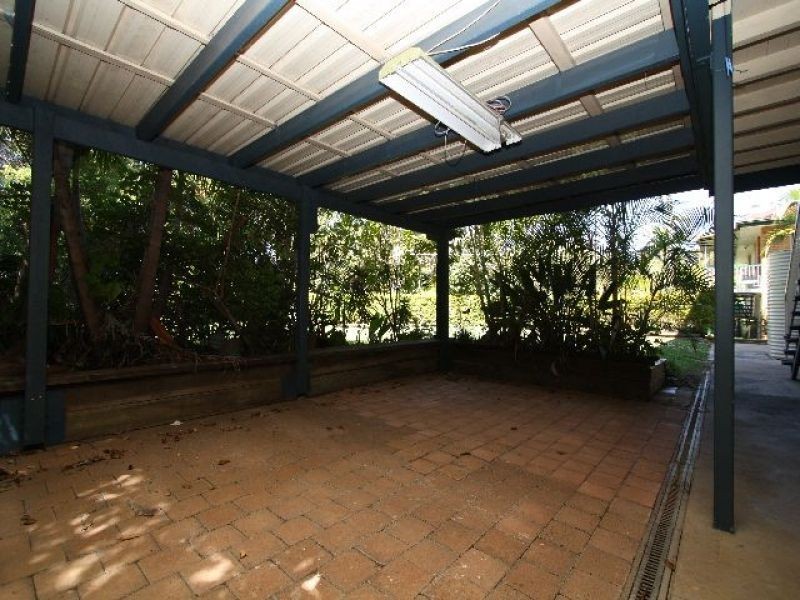 37 Bedser Street, Macgregor QLD 4109