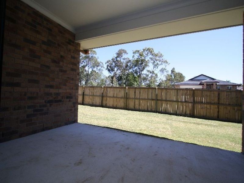 18 Newhaven Street, Marsden QLD 4132