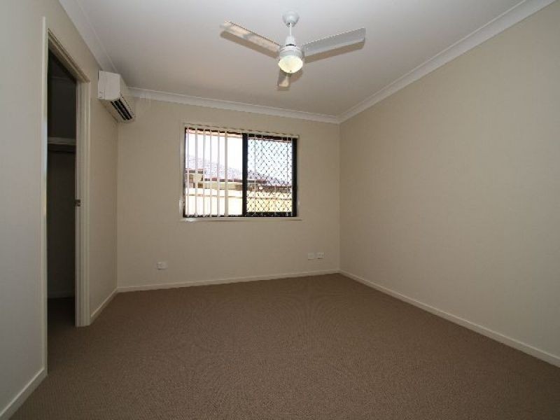 18 Newhaven Street, Marsden QLD 4132