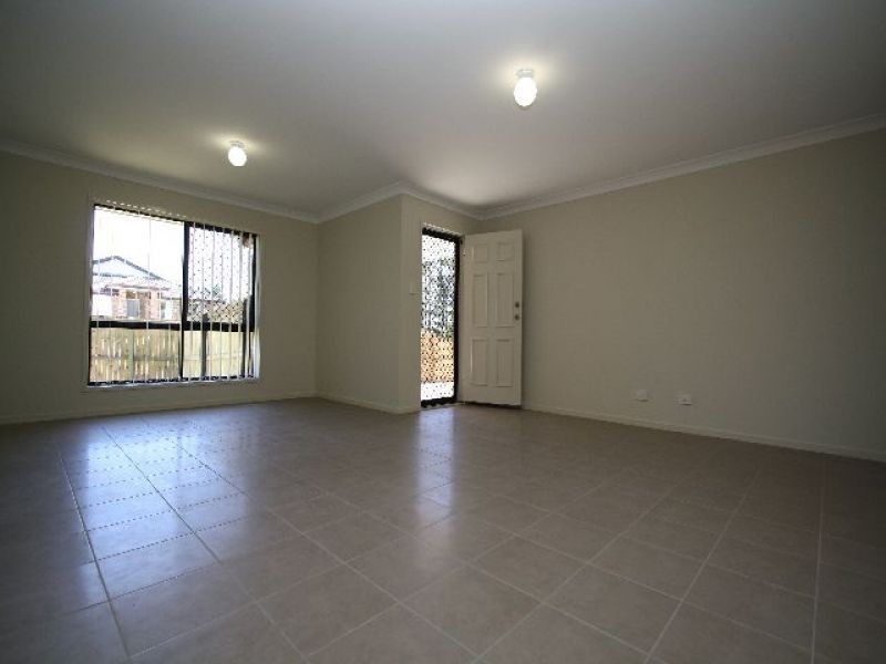 18 Newhaven Street, Marsden QLD 4132