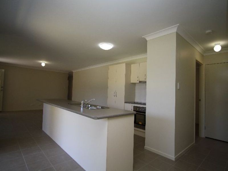 18 Newhaven Street, Marsden QLD 4132