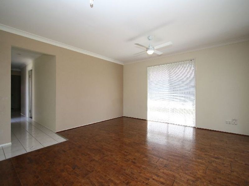 16 Ravenswood Lane, Springfield QLD 4300