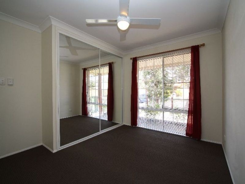 16 Ravenswood Lane, Springfield QLD 4300