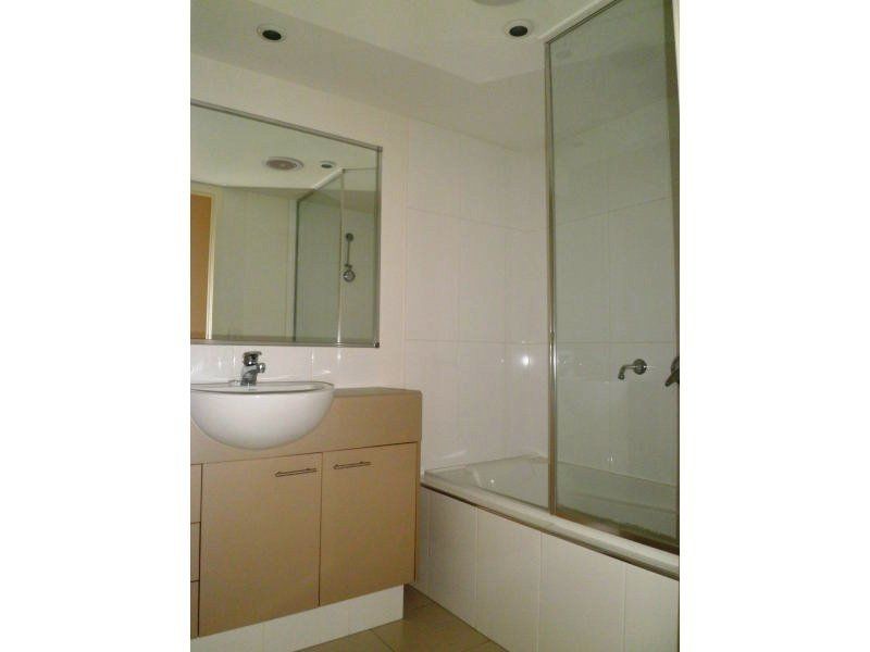 16/1 Acacia Court, Robina QLD 4226