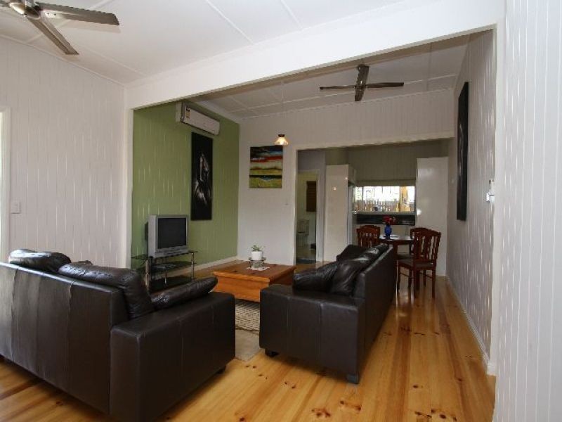 192 Oxley Road, Graceville QLD 4075