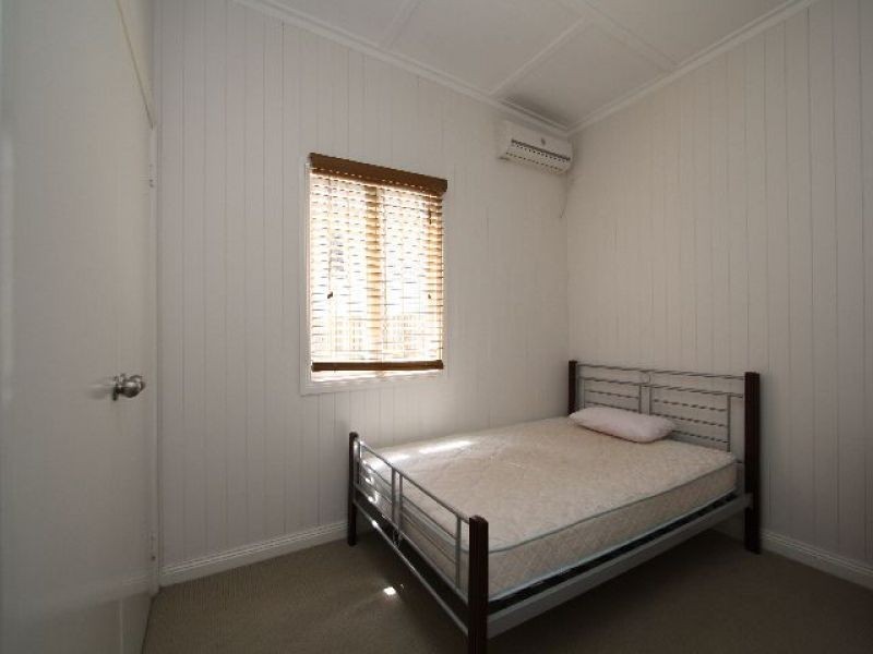 192 Oxley Road, Graceville QLD 4075